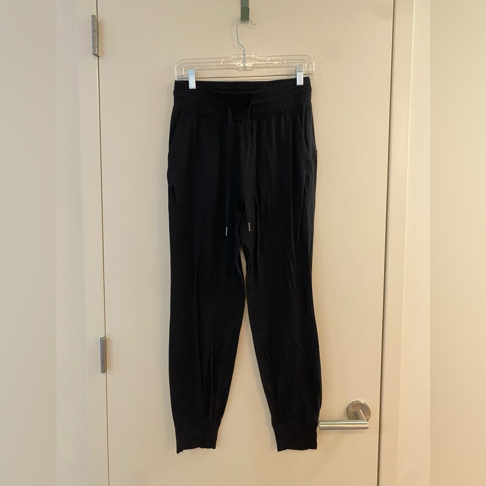 Lululemon Ready to Rulu High-Rise Jogger Size 6 Black